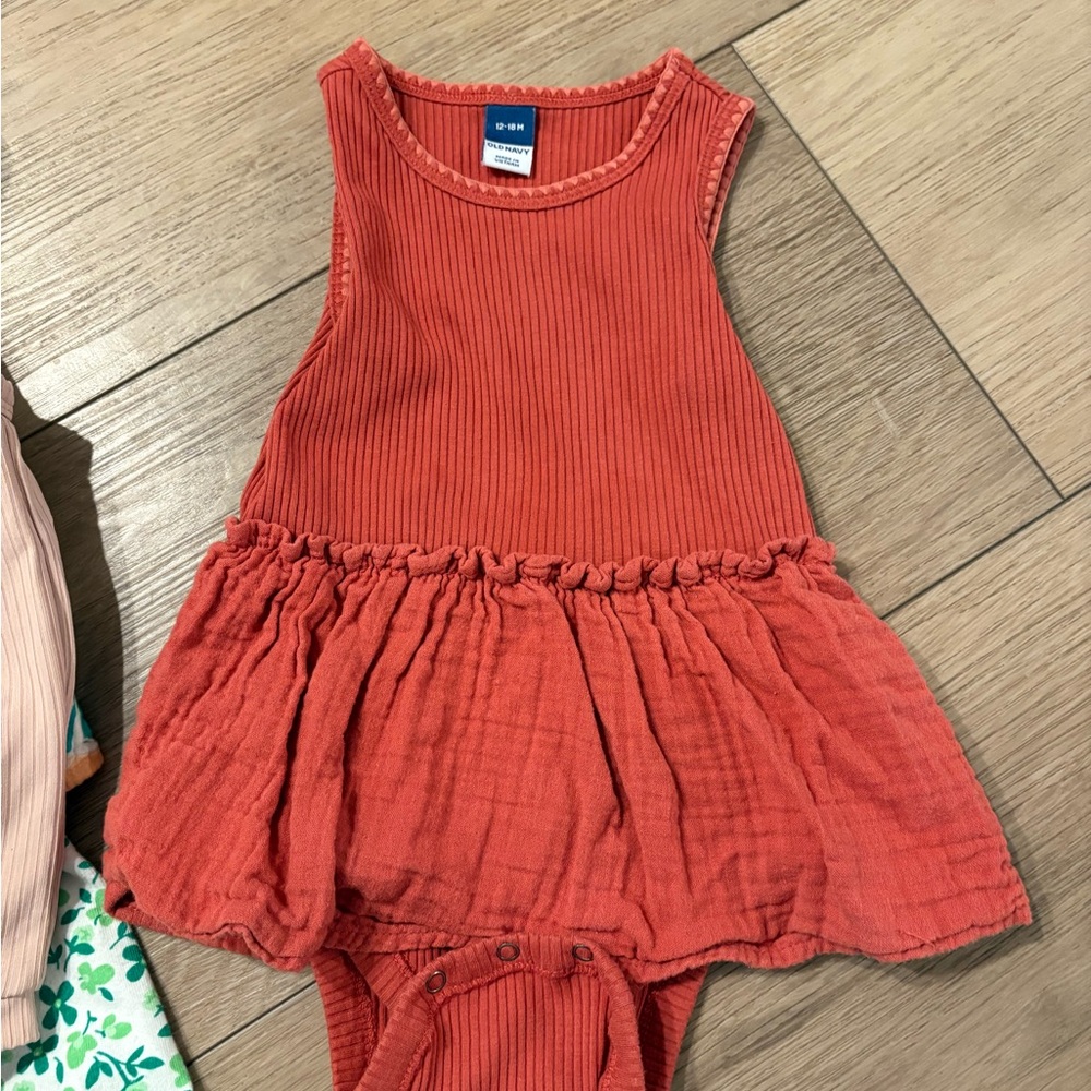 18M Spring/Summer Large Bundle - Picture 6 of 16